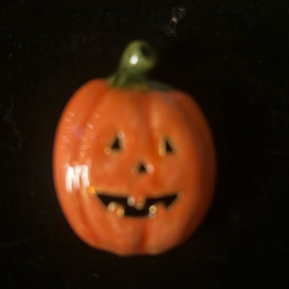 Pumpkin pin
